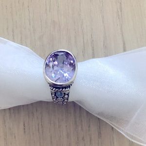 Like New Lia Sophia Ring- size 7